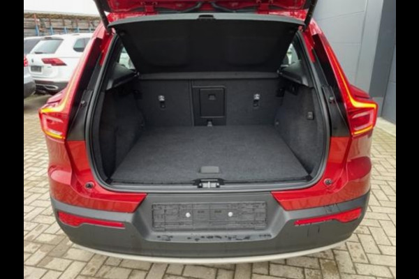 Volvo XC40 T4 Recharge Inscription Expression