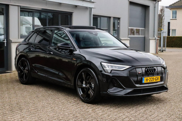 Audi e-tron 50 Quattro Launch S edition Black S Line 71 kWh 313pk! 1e Eig|NL|DLR|Panoramadak|Virtual Cockpit|Luchtvering|Black|22