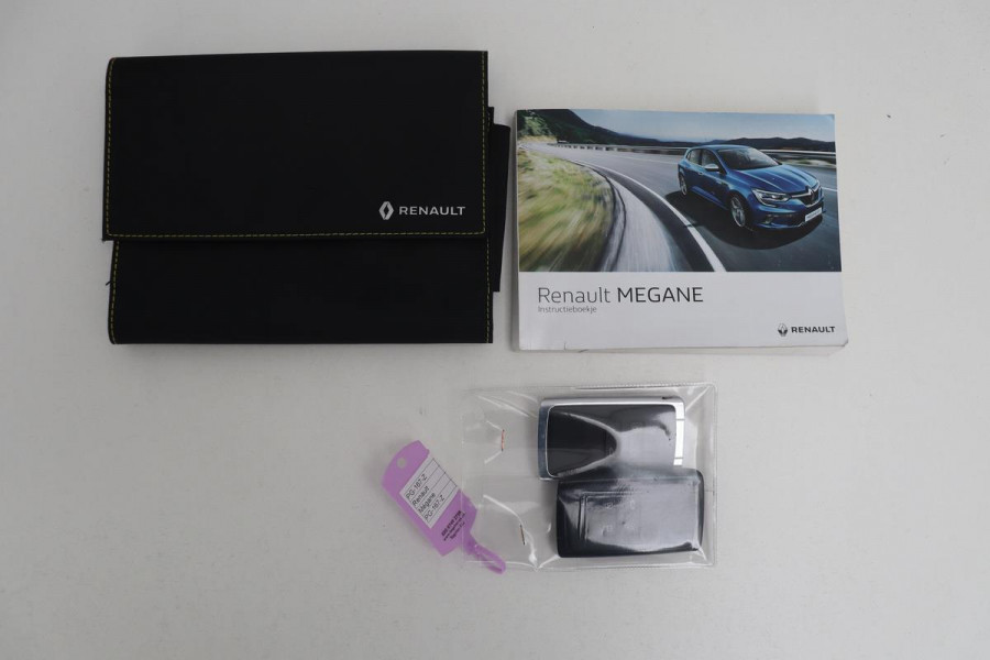 Renault Mégane 1.2 TCe GT-Line | Adaptive cruise | Stoelverwarming | Alcantara | Bose | Camera | Trekhaak | Navigatie | Carplay | Full LED