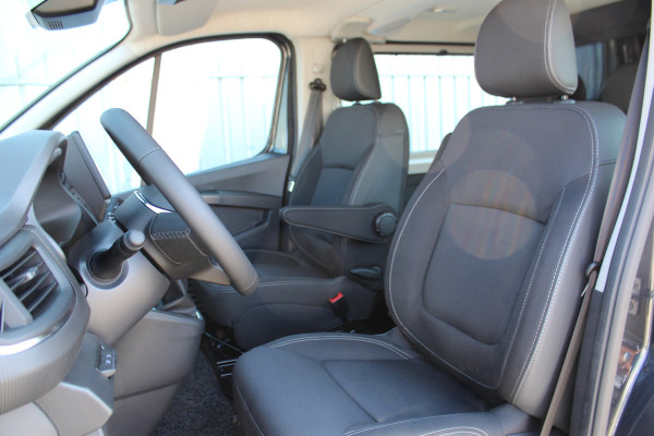 Renault Trafic 2.0-170pk dCi T29 L2H1 Luxe dubbele cabine AUTOMAAT. Zeer luxe Renault Trafic dubbele cabine. Volautm. airco, navigatie, telefoonvoorb., metallic lak, LM wielen, schuifdeur li.+re., armsteunen li.+re voor, Isofix etc, etc