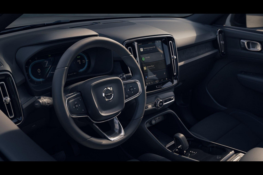 Volvo XC40 Single Motor Plus 69 kWh / Google Systeem / Adaptive Cruise Control / Blis / Stoel zitverlengers