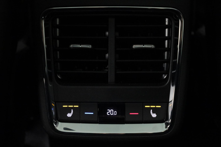 Škoda ENYAQ Coupé iV RS 300 pk | Elektrische stoelen | Crystal Face | Warmtepomp | Trekhaak | Klimaat plus