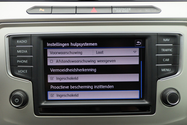 Volkswagen Passat Variant 1.4 TSI Comfortline LED, Climate, Cruise, Navigatie, ErgoComfort, PDC, DAB, Trekhaak