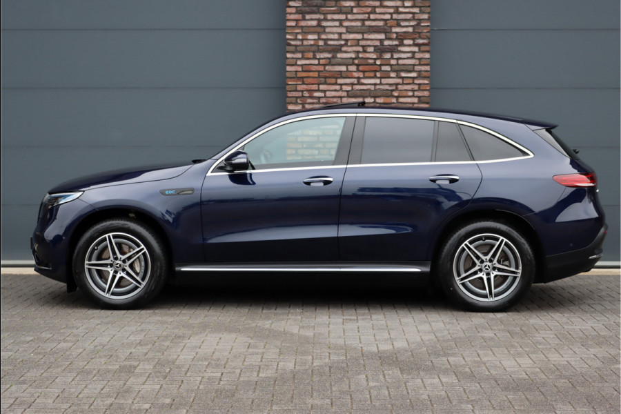 Mercedes-Benz EQC 400 4-MATIC AMG Line 80 kWh | ex BTW €45.000,- | Schuifdak | Distronic+ | Memory | Trekhaak | Surround Camera | Keyless Go | Head-up Display | Voorklimatisering | Rijassistentiepakket | Air-Balance |