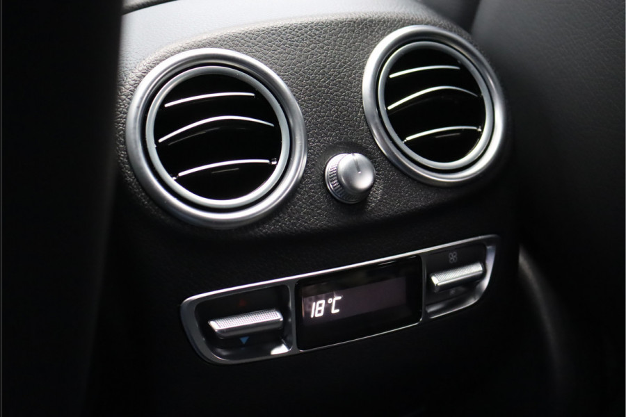 Mercedes-Benz EQC 400 4MATIC AMG Line 80 kWh, Schuif-/Kanteldak, Distronic+, Memory, Trekhaak, Surround Camera, Keyless Go, Head-up Display, Voorklimatisering, Rijassistentiepakket, Air-Balance, Etc.