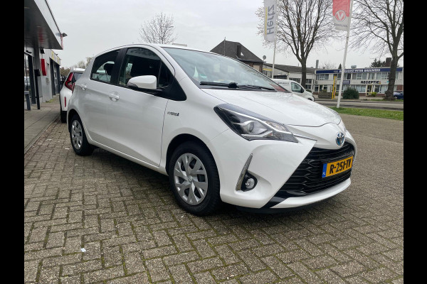 Toyota Yaris 1.5 Hybrid Active Rijklaarprijs / 12 mnd garantie