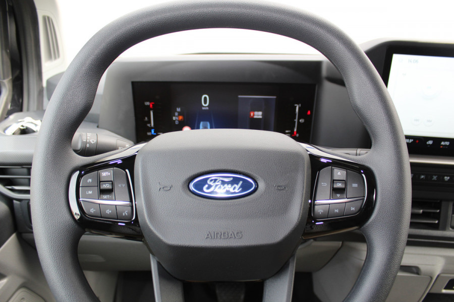 Ford Transit Custom 320 2.0-136pk TDCI L2H1 ´Trend´ AUTOMAAT ! Overtuig u van de rijkwaliteiten van dit nieuwe model Ford Transit Custom i.c.m. automatische versn. bak. Camera, LED koplampen, Cruise Control, Aut. Airco, Navigatie by Apple / Android, verwarmd voorraam etc.