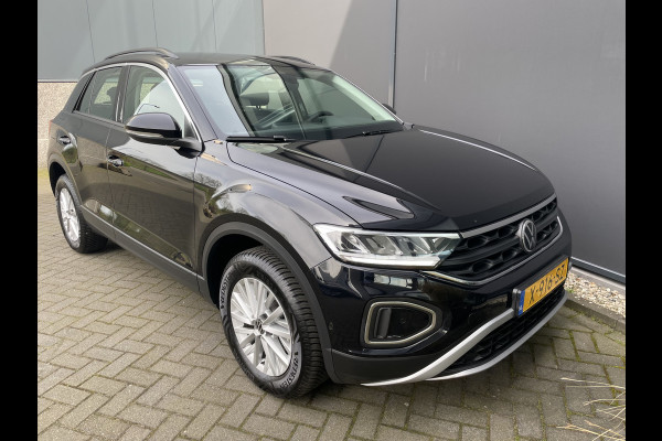 Volkswagen T-Roc 1.0 TSI Life Business (Nieuwe auto met fabrieksgarantie) Clim.control - Cruise control - ParkS-V+A - Navi - App-Connect - Radio/USB/TEL - MFL-Stuurwiel - LMV - CD+AB - Ramen E-V+A - Spiegels E-V+V - V-Stoelen VW - RS - Rijstr.S - HSA - B-Assist - L