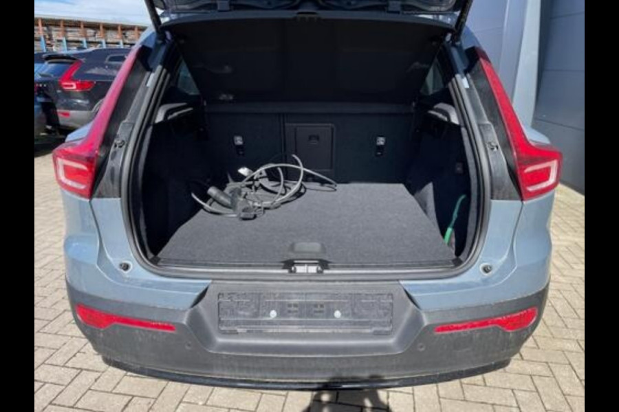 Volvo XC40 T5 Recharge PLUS DARK