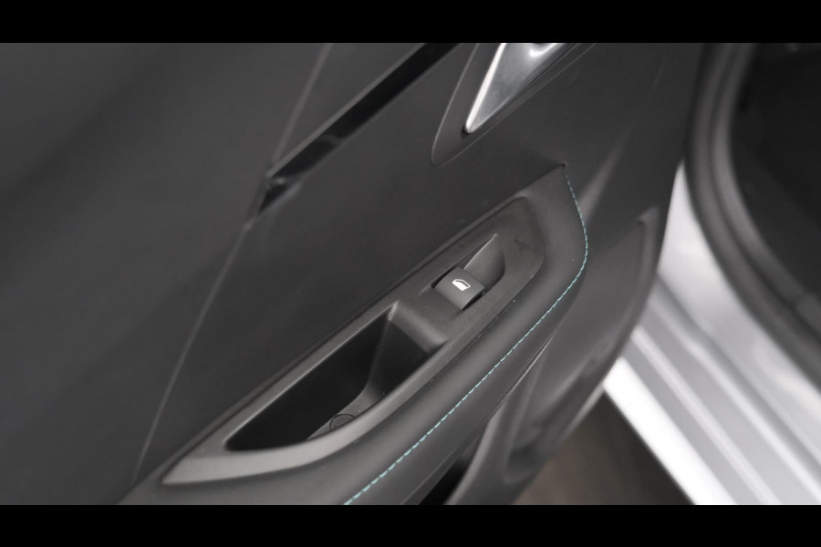 Peugeot 208 PureTech 100 EAT8 Allure | Parkeersensoren | Stoelverwarming | Apple Carplay | Climate Control