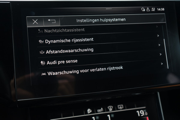 Audi e-tron 50 Quattro / Incl. BTW/ Luchtvering/ Standkachel/ Bang & Olufsen Sound System/ Panoramadak/ Trekhaak/ 230kW (313PK)
