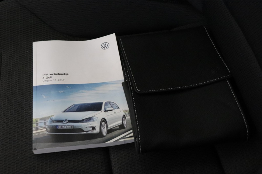 Volkswagen Golf e-Golf (15.000 na SUBSIDIE) - Navi, Carplay, Clima