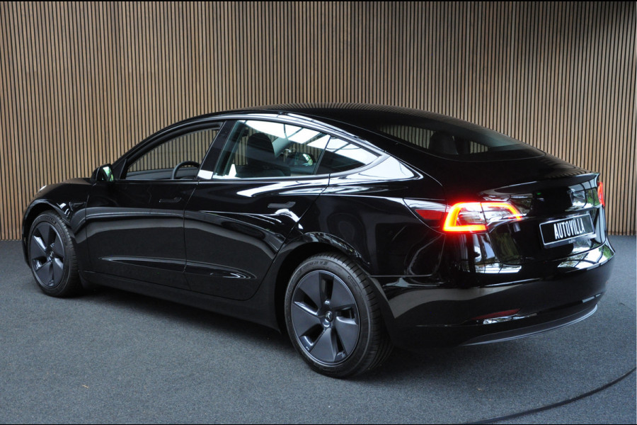 Tesla Model 3 RWD 60 kWh | Autopilot | ACC | Lane | Blindspot | Stuurverwarming | subsidie €2000 |