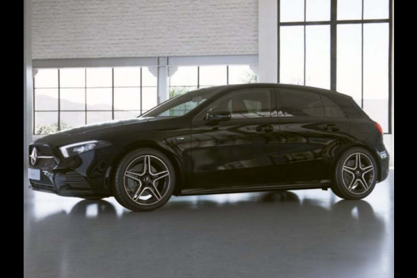 Mercedes-Benz A-Klasse A 250 e DCT AMG Sport