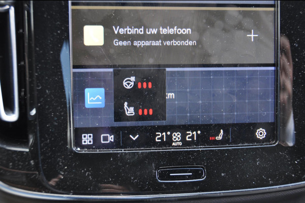Volvo XC40 231PK Automaat Recharge Core / Stoel en stuurwielverwarming/ Google Infotainment/ 20" velgen/ Apple carplay/ Parkeersensoren met camera/ 2 zone climate control/ Bluetooth/