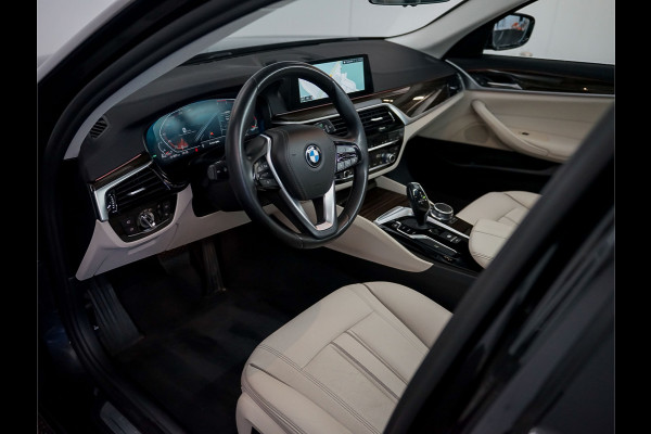 BMW 5 Serie Touring 520d Luxury Line | BTW Auto | Trekhaak