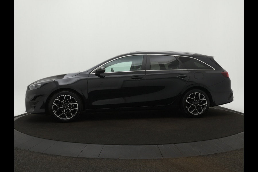 Kia Ceed Sportswagon 1.5 T-GDi GT-Line - Automaat - Panorama dak - Stoel en stuurwiel verwarming - Android Auto/Apple CarPlay - Elektrische achterklep - Fabrieksgarantie tot 02-2029