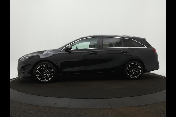 Kia Ceed Sportswagon 1.5 T-GDi GT-Line - Automaat - Panorama dak - Stoel en stuurwiel verwarming - Android Auto/Apple CarPlay - Elektrische achterklep - Fabrieksgarantie tot 02-2029