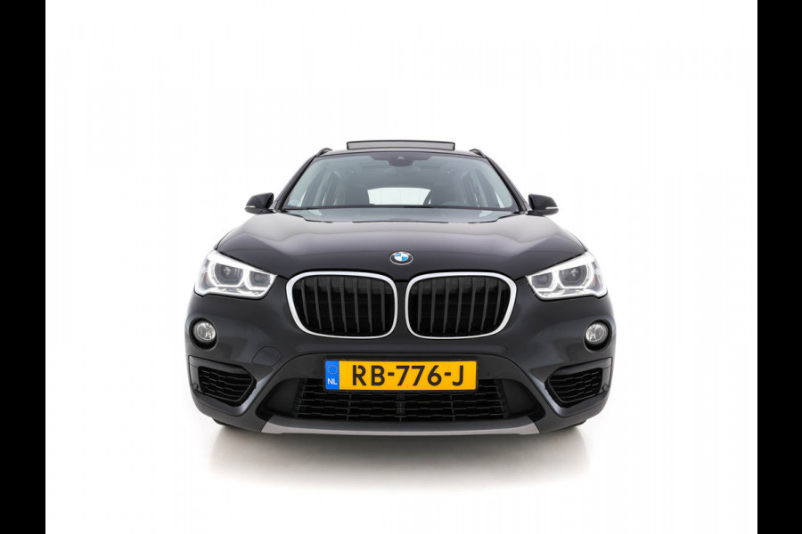 BMW X1 sDrive16d High Executive *PANO | HUD | FULL-LED | VOLLEDER | CAMERA | NAVI-FULLMAP | ECC | PDC | CRUISE*
