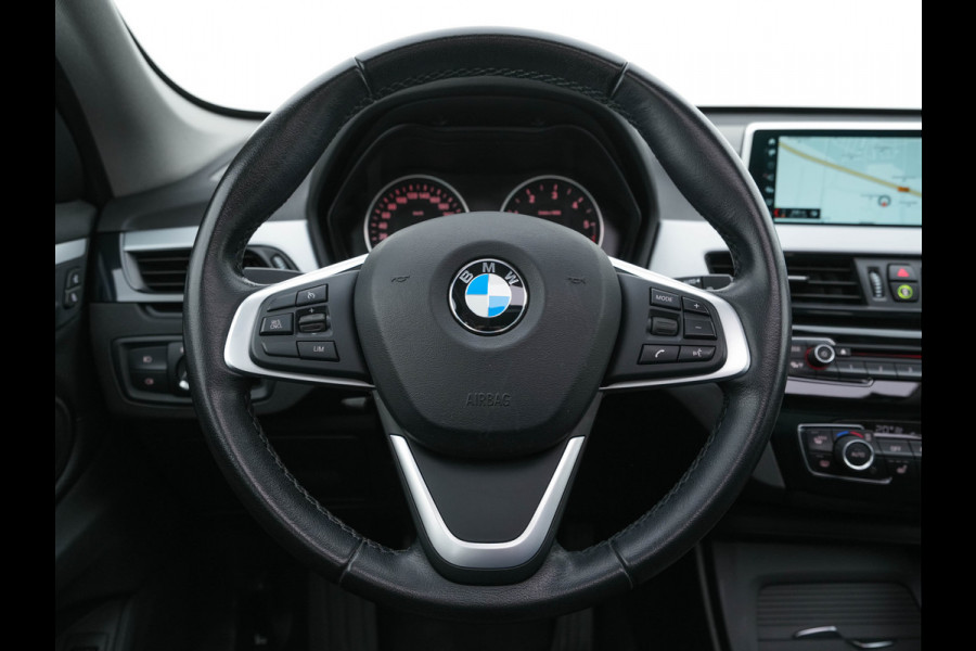 BMW X1 sDrive16d High Executive *PANO | HUD | FULL-LED | VOLLEDER | CAMERA | NAVI-FULLMAP | ECC | PDC | CRUISE*