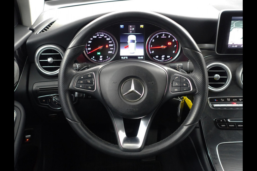 Mercedes-Benz GLC 250 4MATIC AMG Premium Plus - Xenon Led I Sport Leder Interieur I Camera I Burmester I Treeplanken I Dynamic Select