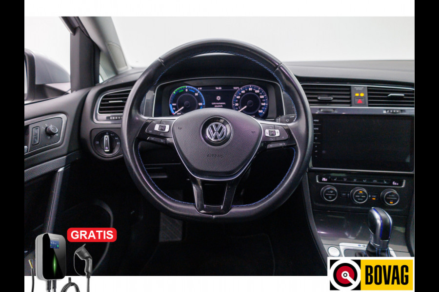 Volkswagen E-Golf Warmtepomp € 2000,- Subsidie mogelijk! (particulier) Stoelverwarming, Navigatie, Voorruitverwarming, Camera, LMV