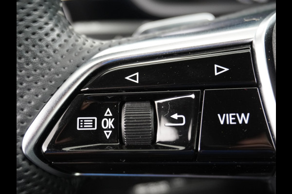 Audi e-tron E-Tron 55 408 PK 95 kWh Quattro S-LINE Leer/Alcantara Audi-Connect Camera Virtual-Cockpit Park-Assist 20"lmv S-Line- Sport-Stoel Led-Achterl. WiFi-ready Connected-Services Apple-Carplay Android Keyless-Go PTC Interieur-Voorverwarming/koeling Electr.-A-Klep Priv.Glass Niveau-regeling(Automatisch) ESP Hill-Hold Rijstrook ESP Drive-Select Chroompakket Priv.Glas Donkere Hemel Dakspoiler Botsherkenning+Waarschuwing AEB Connected-Services Rijstrooksensor Origin.NLse Auto.  Nieuwprijs 95.000,- ! 1800KG trekvermoge
