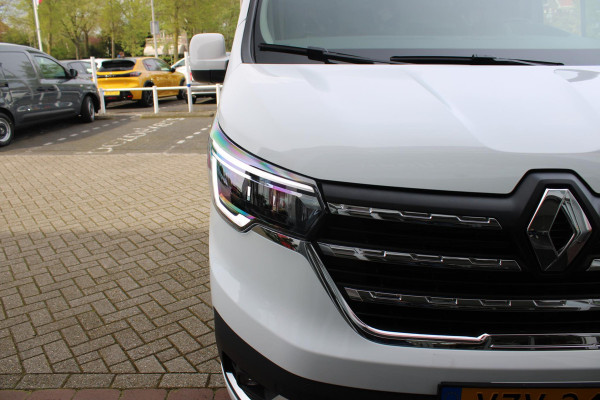 Renault Trafic 2.0 dCi 110PK T30 L2H1 WORK EDITION | TREKHAAK | ACHTERUITRIJ CAMERA | DAB+ RADIO | NAVIGATIE | APPLE CARPLAY/ANDROID AUTO | FULL LED KOPLAMPEN | 3-ZITS | GRIPP CONTROL | CRUISE CONTROL | NIEUWE BUS! | PARKEERSENSOREN VOOR EN ACHTER | ALL SEASON BANDEN |