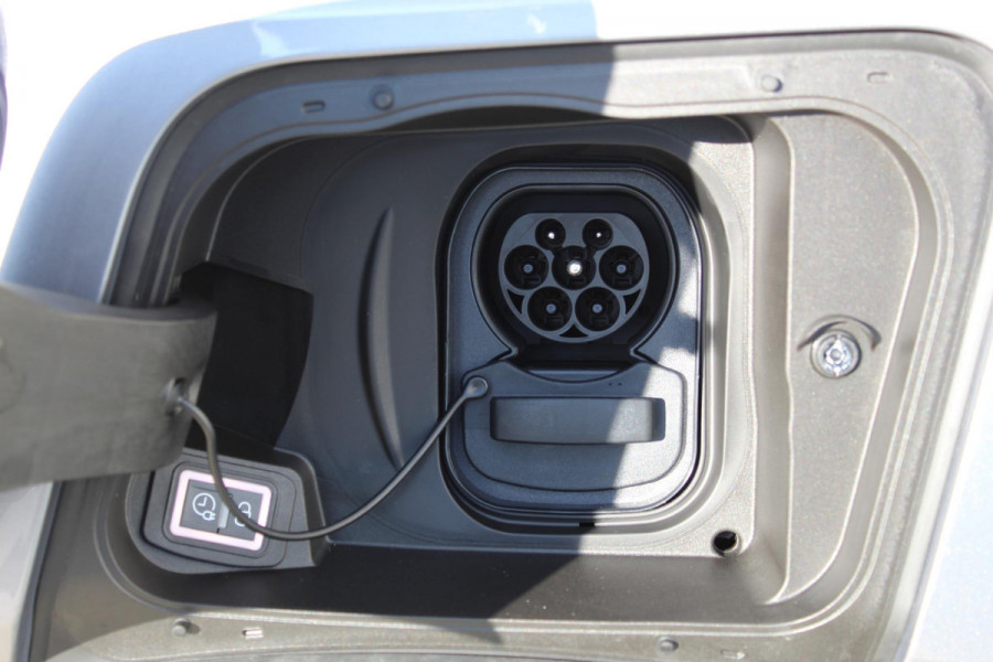 Opel Mokka Electric Level 3 50 kWh 11kW | Navi Pro 10" scherm | Achteruitrijcamera | Bluetooth | Winterpakket