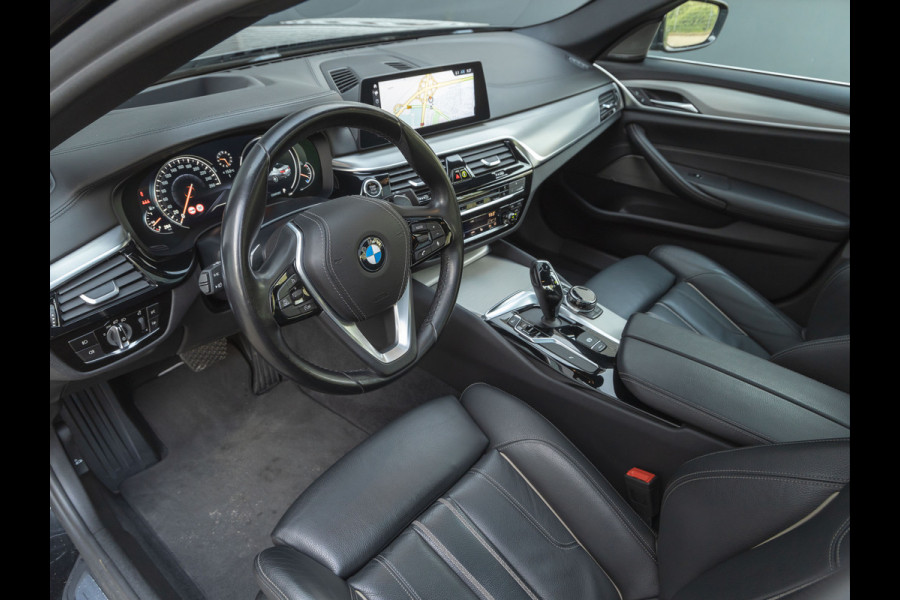 BMW 5 Serie 540i xDrive Sportline - Dak - Memoryzetels - Active Steering - Harman Kardon