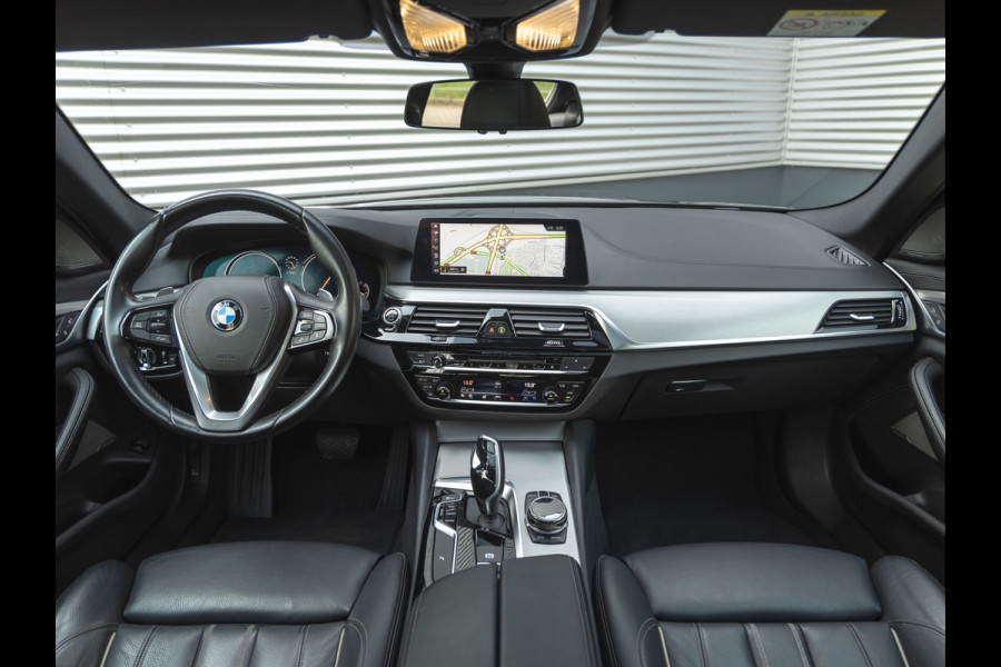 BMW 5 Serie 540i xDrive Sportline - Dak - Memoryzetels - Active Steering - Harman Kardon