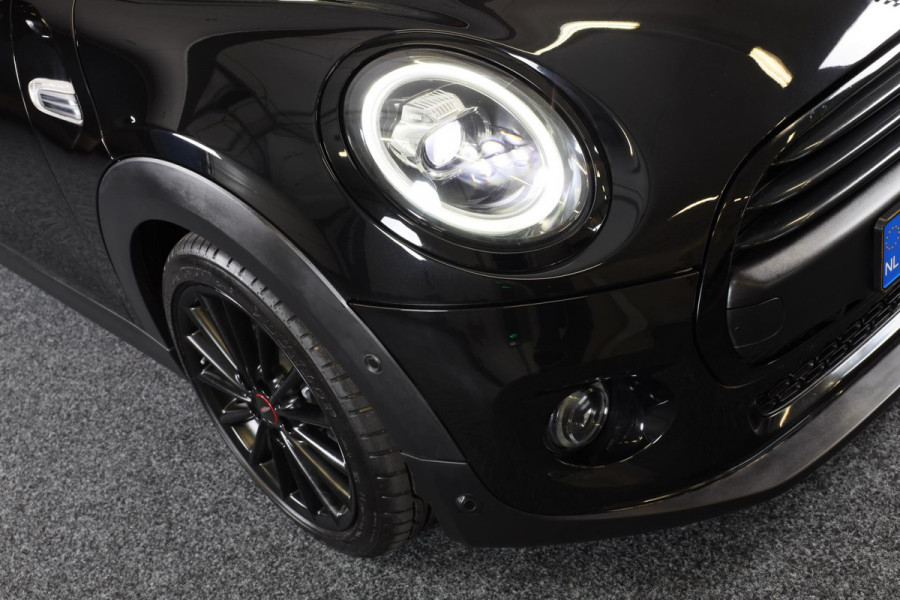 MINI Mini 1.5 BLACK EDITION / AUT/ Navi / Ecc / Leder / Cruise Control / Sportstoelen / Stoelverwarming / Pdc / Led / 17 Inch