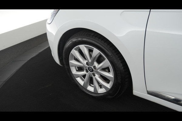 Renault Clio TCe 90 Techno | Apple Carplay | Parkeersensoren | Stoelverwarming |  Pack Winter