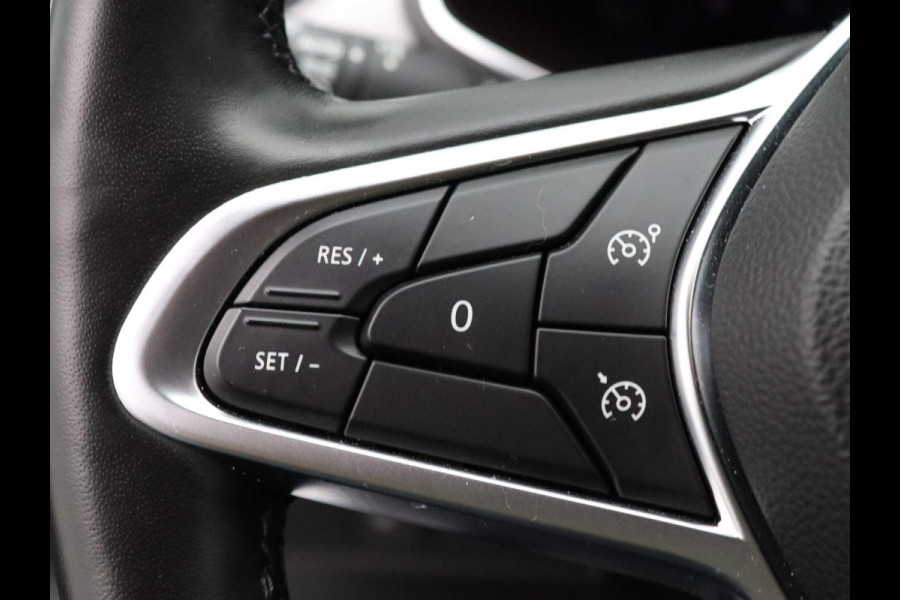 Renault Captur TCe 100pk Intens ALL-IN PRIJS! Climate control | Navig | 17" inch velgen