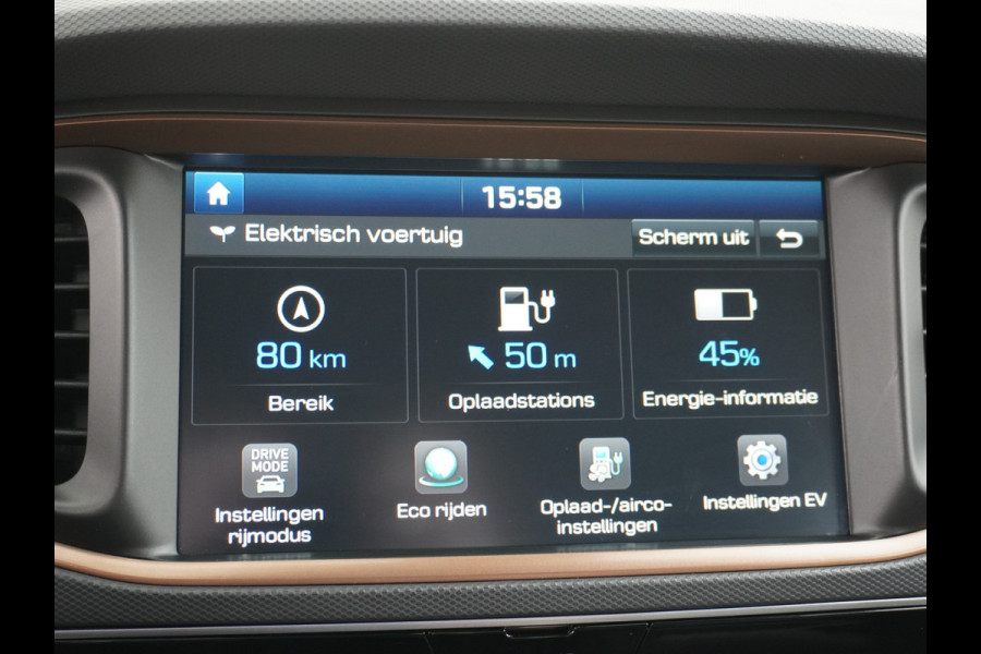 Hyundai IONIQ Premium * 13.340 na subsidie* EV Leer Schuifdak Navi Camera Adaptive-Cruise Elektr.Verst.Stoel Stuurverw. Apple/Android Pdc Elek Blindspot Lane-dep. Led Tel. Usb Ecc Isofix 16''LM Orig. NLse auto