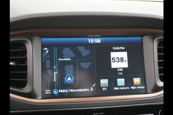 Hyundai IONIQ Premium * 13.340 na subsidie* EV Leer Schuifdak Navi Camera Adaptive-Cruise Elektr.Verst.Stoel Stuurverw. Apple/Android Pdc Elek Blindspot Lane-dep. Led Tel. Usb Ecc Isofix 16''LM Orig. NLse auto