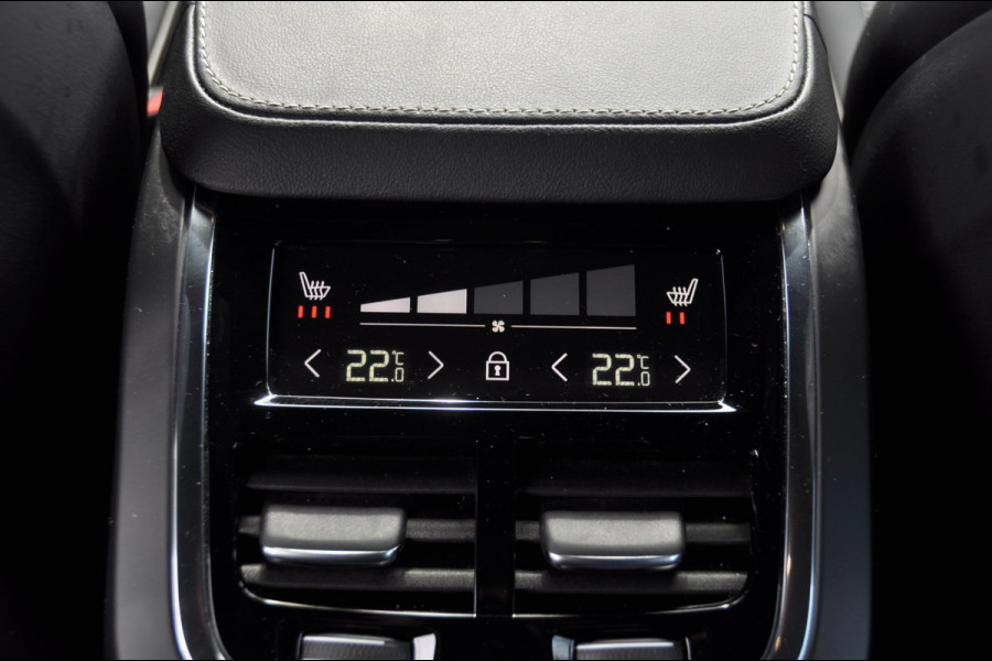 Volvo XC90 T8 390PK Automaat Recharge AWD R-Design / Adaptieve cruise control/ BLIS/ Elektrische stoelen met geheugen/ Parkeersensoren met camera/ Elektrische achterklep/ Adaptieve koplampen/ Apple carplay/ Pilot assist/ Dodehoek assist/ Leder dashboard/ DAB