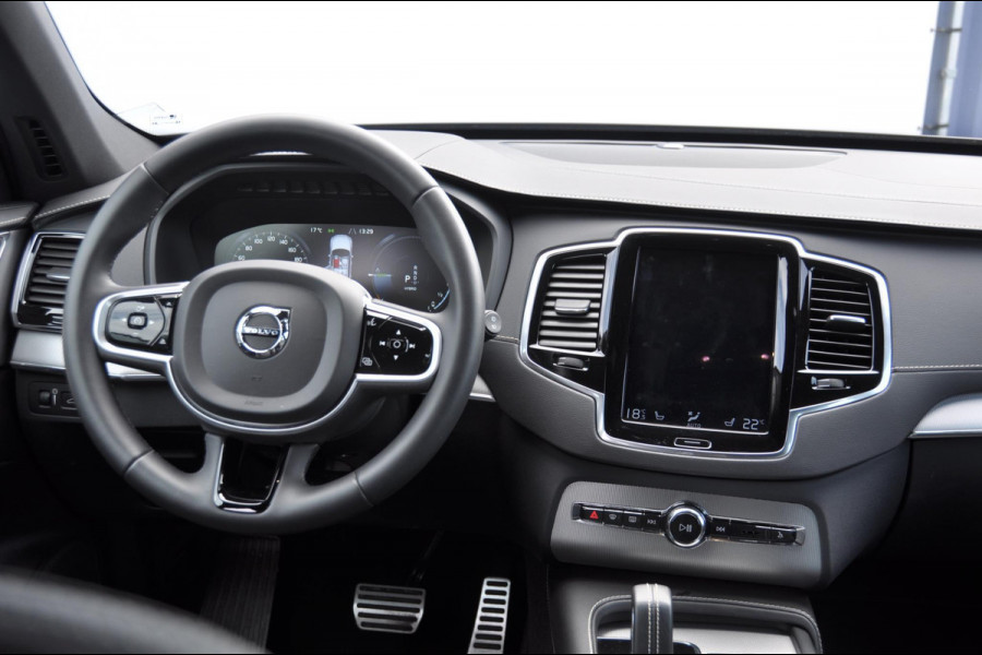 Volvo XC90 T8 390PK Automaat Recharge AWD R-Design / Adaptieve cruise control/ BLIS/ Elektrische stoelen met geheugen/ Parkeersensoren met camera/ Elektrische achterklep/ Adaptieve koplampen/ Apple carplay/ Pilot assist/ Dodehoek assist/ Leder dashboard/ DAB