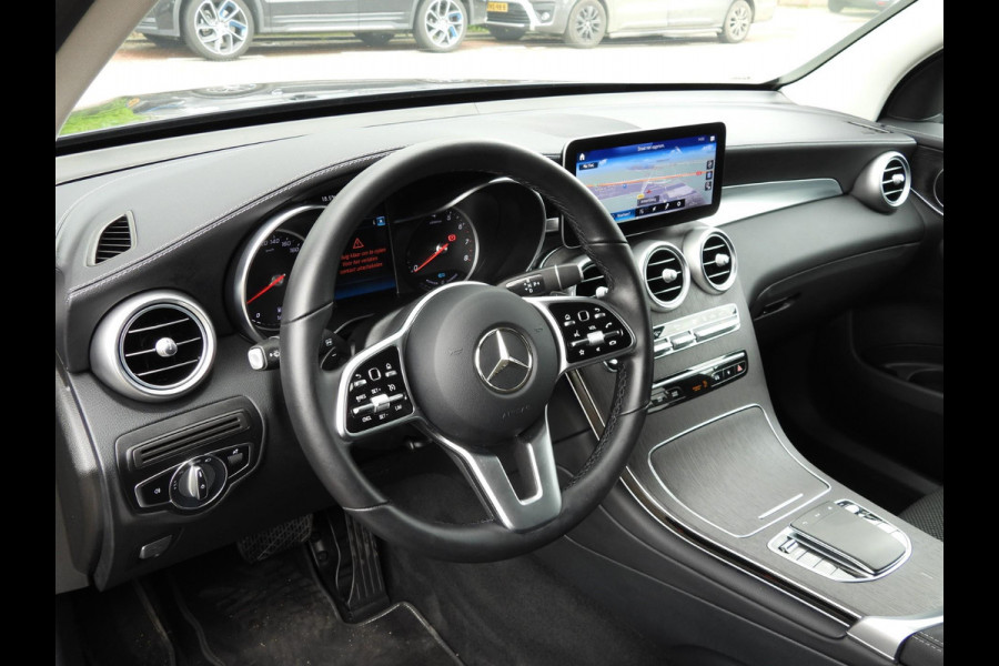 Mercedes-Benz GLC 300e 4MATIC Premium NAVI/CAMERA/LED/18"LMV!