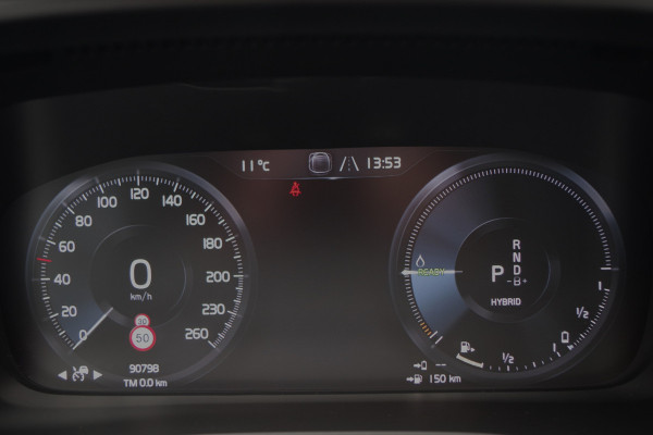 Volvo XC40 1.5 T5 263 PK Recharge R-Design Plug-In Hybride, Panoramadak, Harman-Kardon, Stoel- & Stuurverwarming, 360 Camera