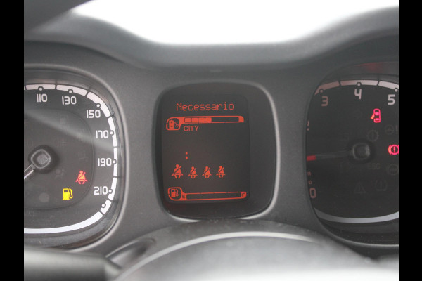 Fiat Panda Hybrid Cross | MY24 | Airco | Bluetooth Dakrails | LED | PDC | Beschikbaar in overleg