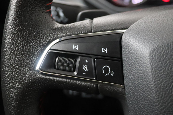 Seat Ibiza 1.0 TSI FR Business Intense Automaat (NAVI, CARPLAY, CLIMA, CAMERA, ADAPTIVE CRUISE)