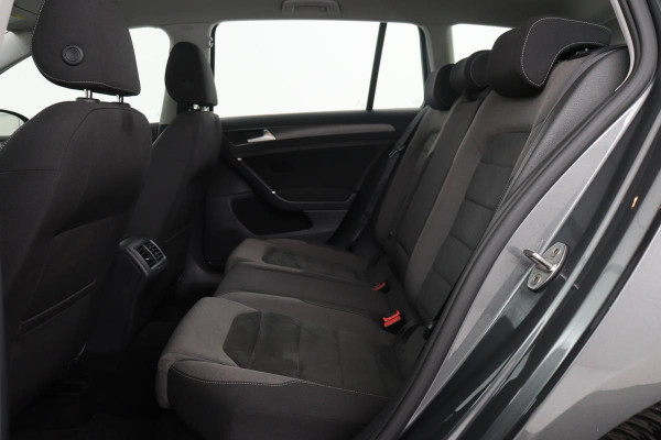 Volkswagen Golf 1.0 TSI Comfortline | Adaptive cruise | Active Info | Carplay | Stoelverwarming | Massage | Climate control | DAB+