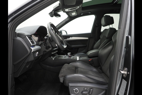 Audi Q5 55 TFSIe quattro Competition | Panoramadak | Luchtvering | B&O | Virtual | Massage | Adaptive Cruise | Trekhaak