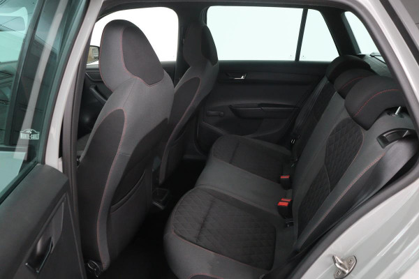 Škoda Fabia 1.0 TSI Monte Carlo | Navigatie | Sportstoelen | Airco | PDC | Cruise control | Sportstuur | Bluetooth | LED