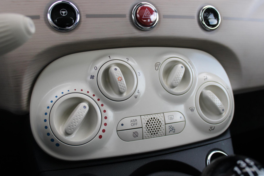 Fiat 500 1.0 Hybrid 70PK DOLCEVITA | PANORAMA DAK | NAVIGATIE | APPLE CARPLAY/ANDROID AUTO | PARKEERSENSOREN | LICHTMETALEN VELGEN 16" | DAB+ RADIO | CRUISE CONTROL | LEDEREN BEKLEDING |