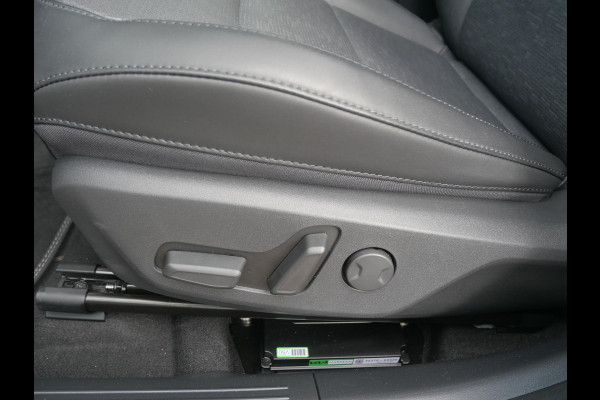 Kia Niro EV ExecutiveLine 64.8 kWh | Schuif-/kanteldak | Stoel-/stuurverwarming+ventil. | Elek. stoelen + geheugen | LED | Harman kardon