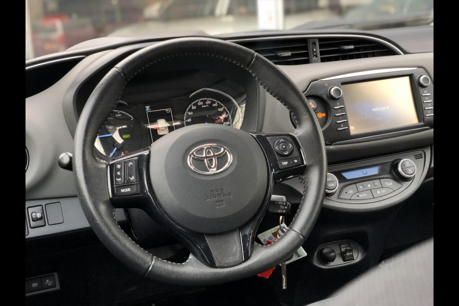Toyota Yaris 1.5 Hybrid 100pk Active | Eerste Eigenaar, Cruise control, Parkeercamera, Bluetooth, Climate control, Stuurbediening