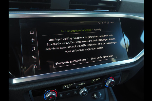 Audi Q3 35 TFSI Pro Line business / CarPlay / Sportstoelen / Navi / Virtual / LED / Elektrische kofferbak