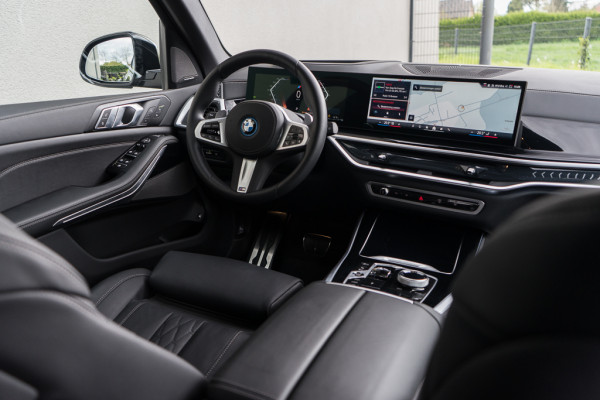 BMW X5 xDrive50e / Luchtvering/ Standkachel/ Virtual Cockpit/ Bang & Olufsen Sound System/ Panoramadak/ Trekhaak/ 360kW (490PK)